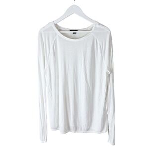 Sold

Vince Classic Essential Long Sleeve Crewneck Tee Sz L